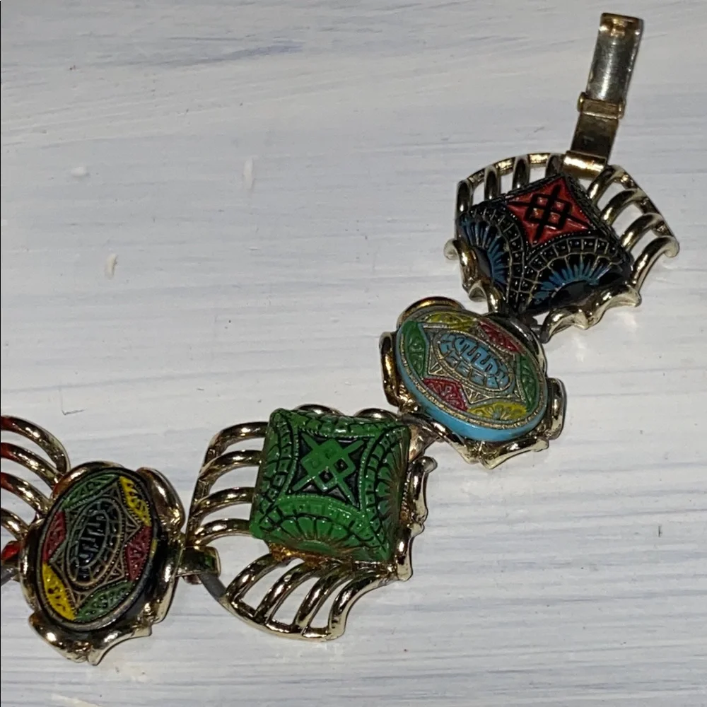 PRETTY Vintage Glass & gold tone Matrix Bracelet jewelry